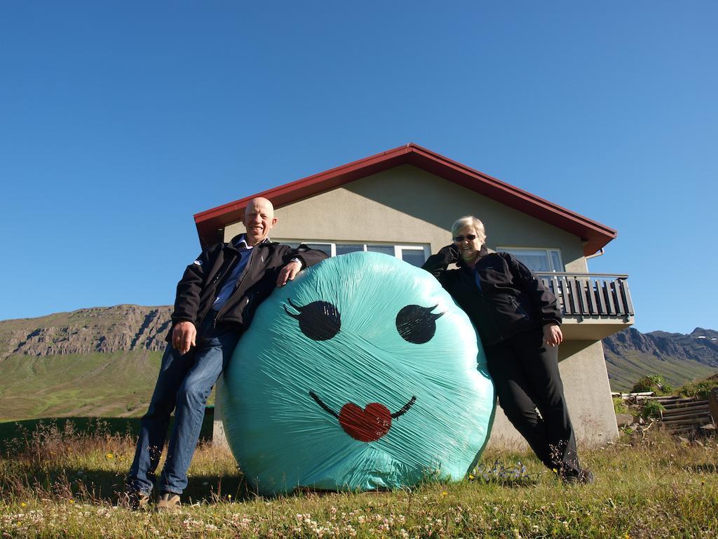 Villa Skorrahestar Neskaupstaður Zimmer foto